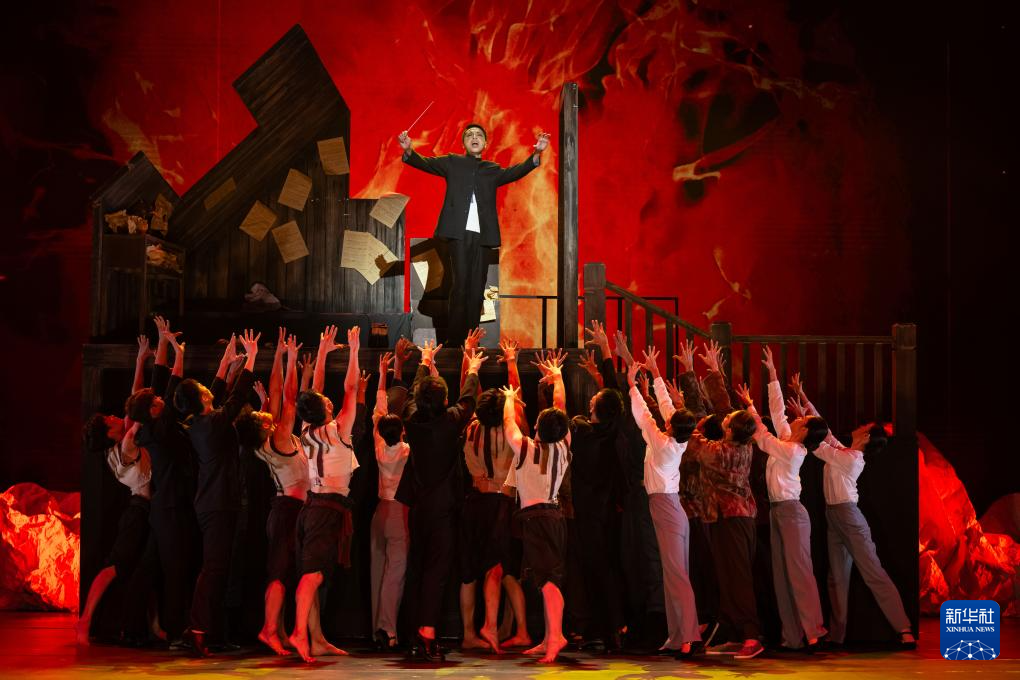 大型原创音乐剧《星辰大海·冼星海》在澳门上演