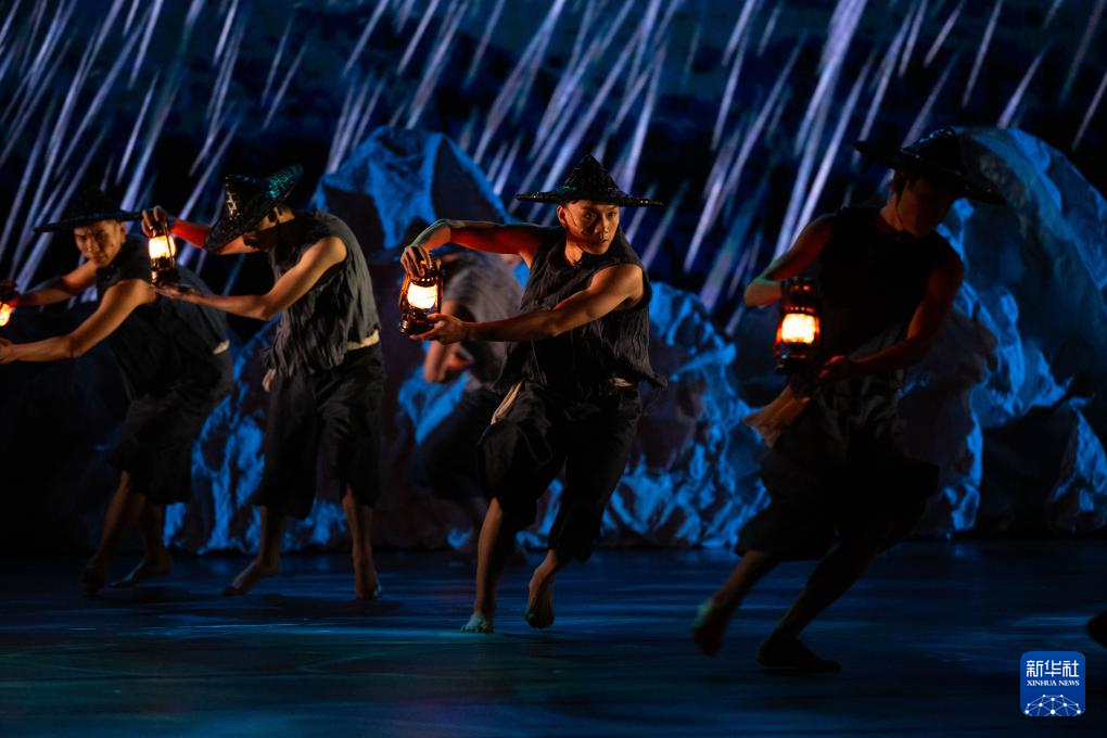 大型原创音乐剧《星辰大海·冼星海》在澳门上演