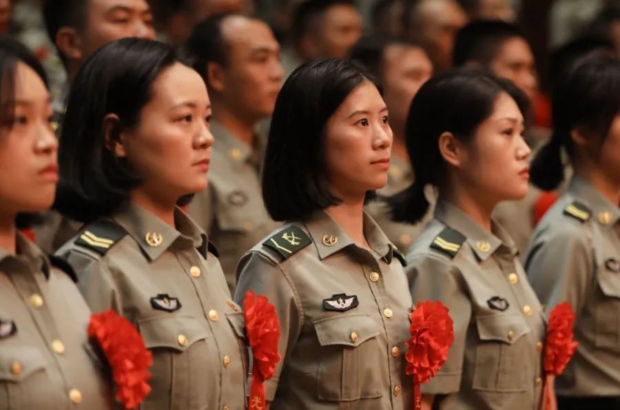 退伍季 | 集合！驻澳门部队欢送老兵！