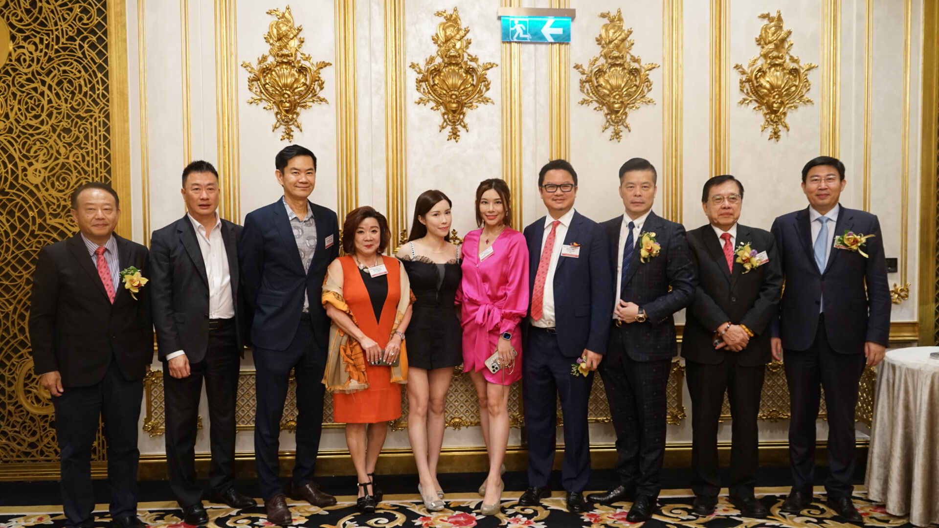 亚洲卫视受邀参加— “庆国庆、贺回归”【香港淄博同乡会第三届年会义工颁奖礼】暨【香港西贡将军澳工商联第一届董事局就职典礼】暨【香港青年精英会第一届董事局就职典礼】