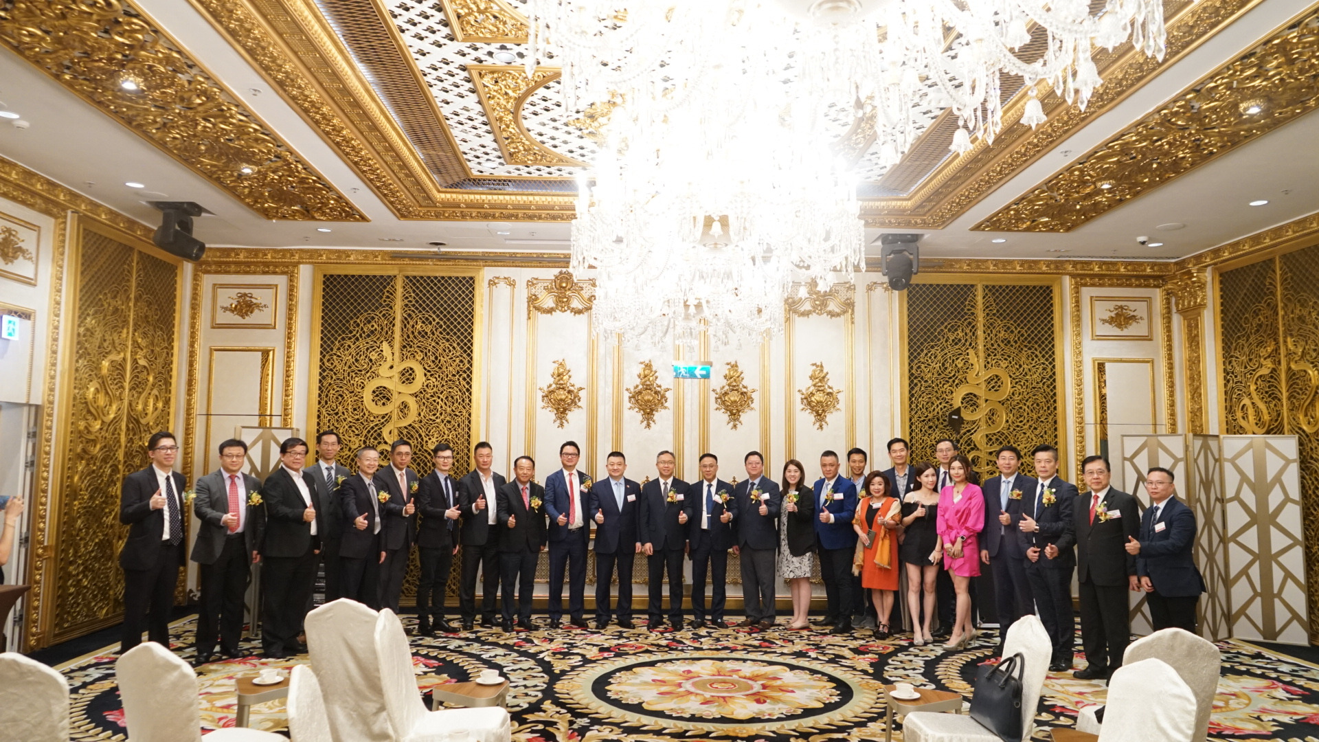 亚洲卫视受邀参加--- “庆国庆、贺回归”【香港淄博同乡会第三届年会义工颁奖礼】暨【香港西贡将军澳工商联第一届董事局就职典礼】暨【香港青年精英会第一届董事局就职典礼】