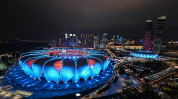 亚运气氛渐浓 香港多个公共场所播放杭州亚运会开幕式