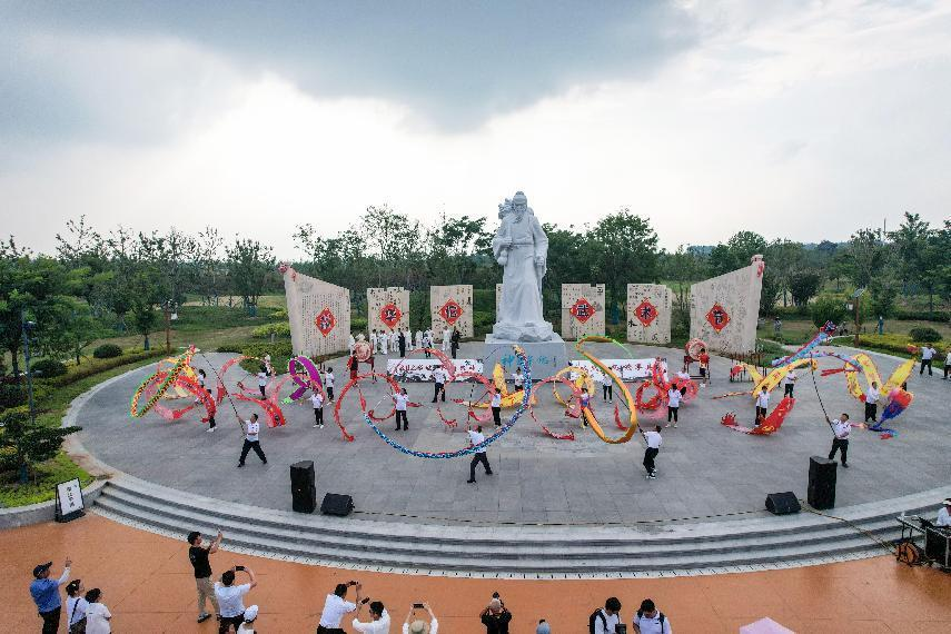 金秋健康游 畅享百草园—2023华佗 百草园金秋旅游季系列活动方案