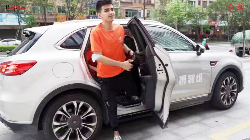 《外国留学生讲述中国故事》飞扬红旗