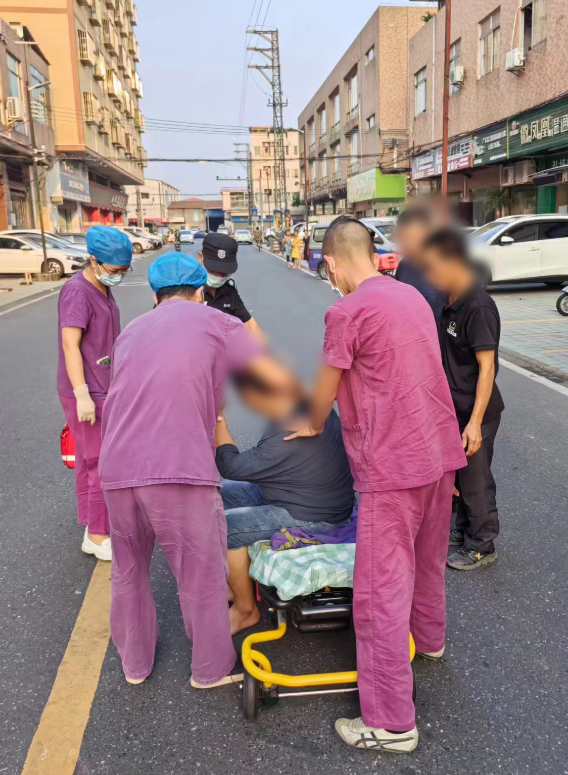 佛山南海：生死营救　他们为群众心肺复苏抢“生机”