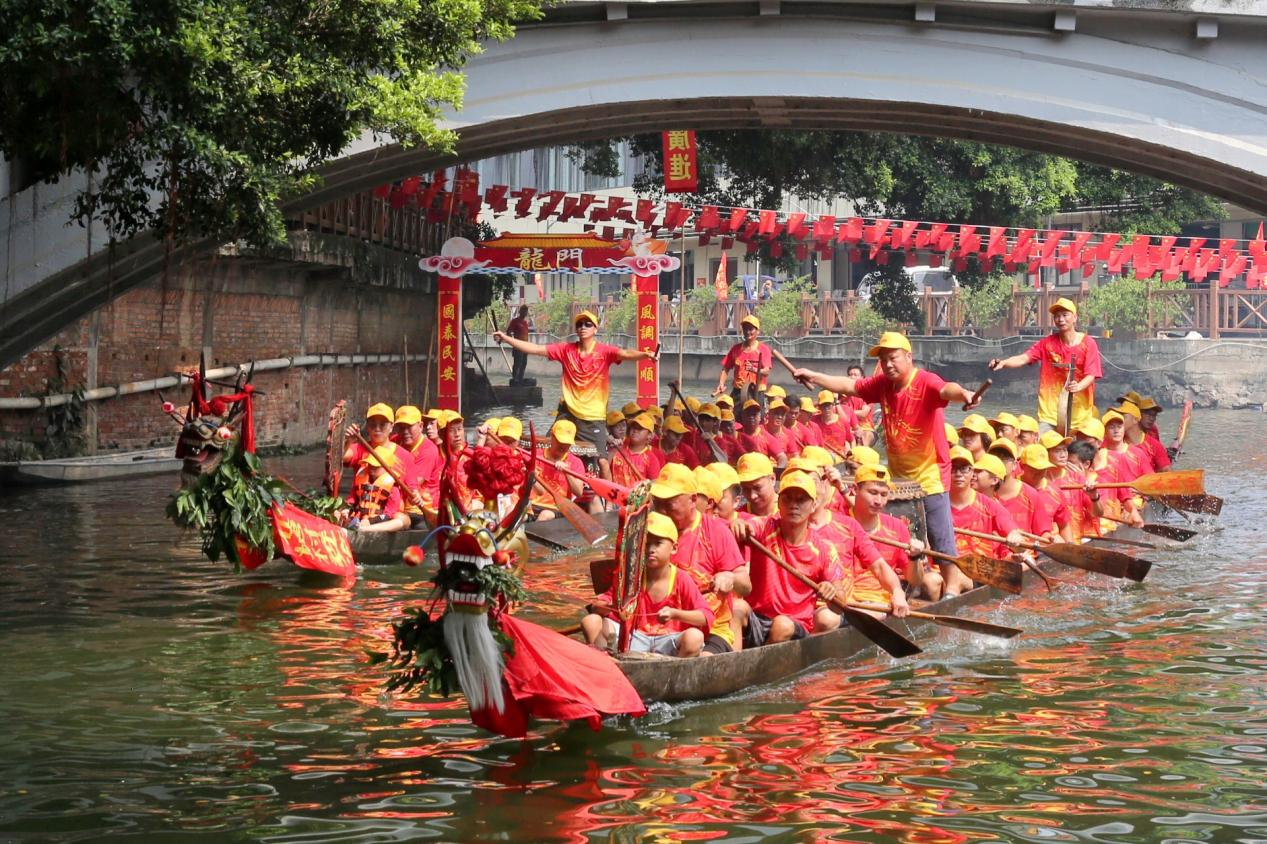 河上睇龙船!广东顺德仙塘村国庆游龙精彩不断