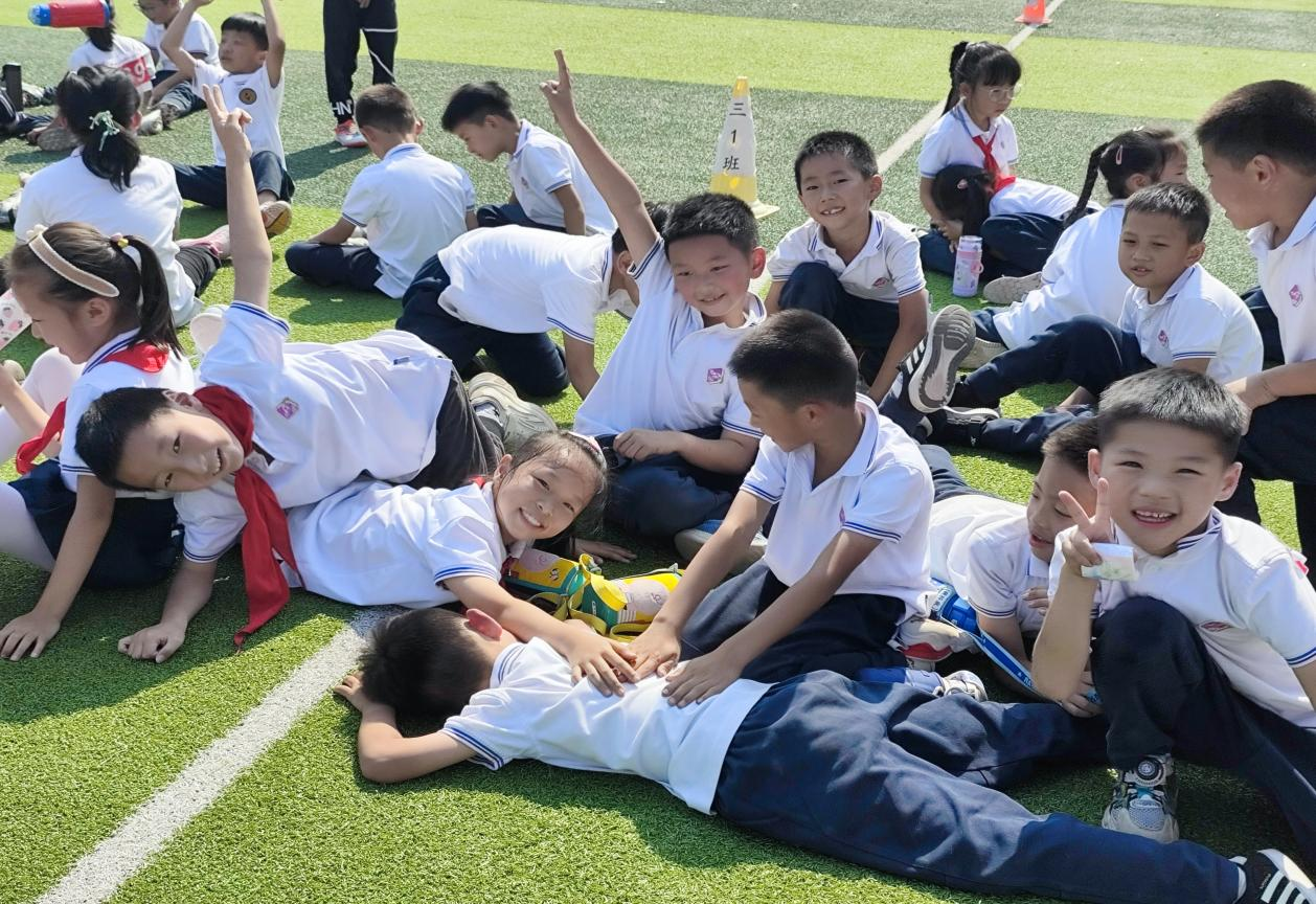 阳光体育,精彩紫东——校园处处激情飞扬