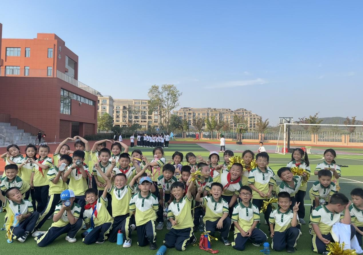 阳光体育,精彩紫东——校园处处激情飞扬