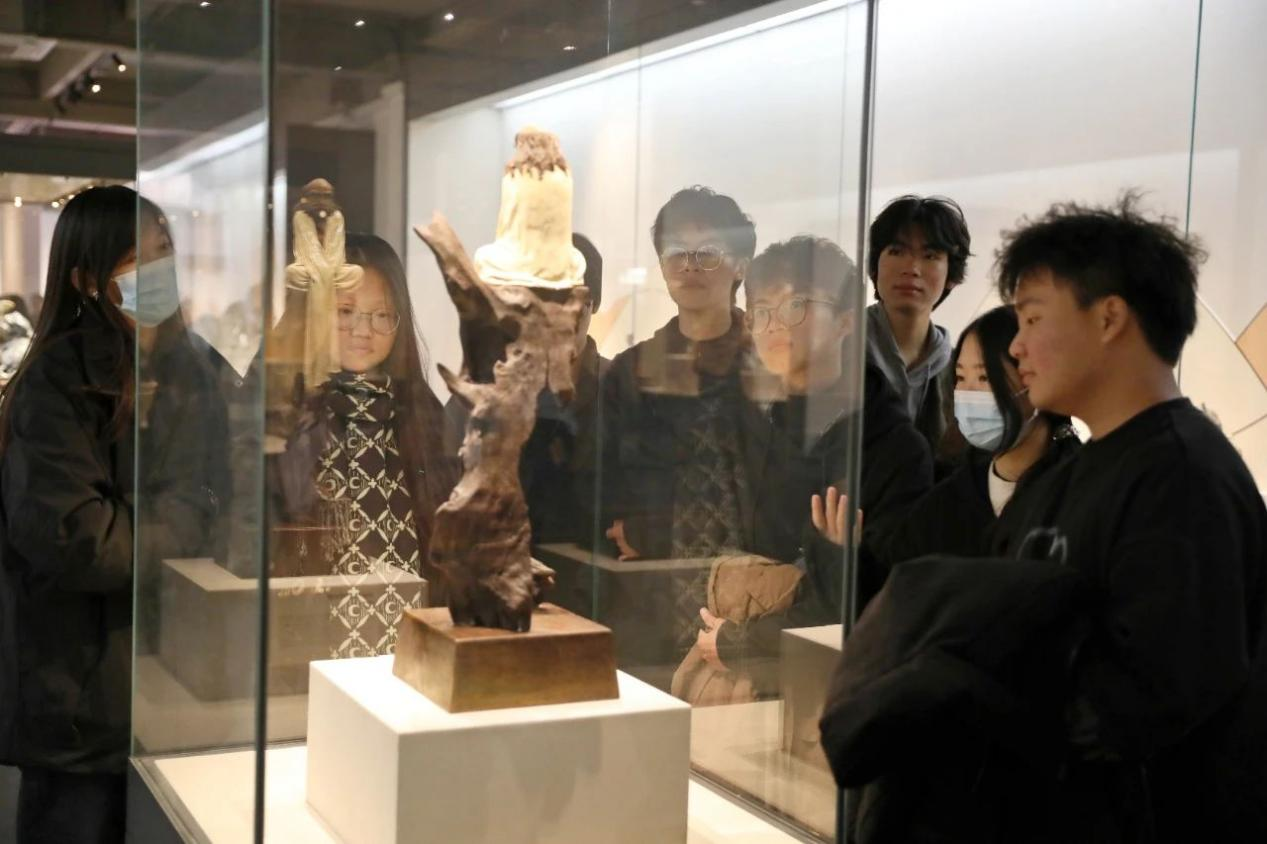 “窑火传奇——千年陶都藏品展”盛大开幕！重量级嘉宾齐聚美陶湾