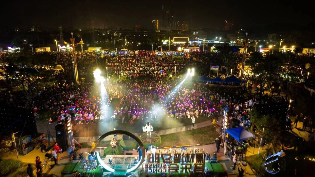 南海九江镇：源林投资有限公司特约跨年烟花音乐秀，开启2024