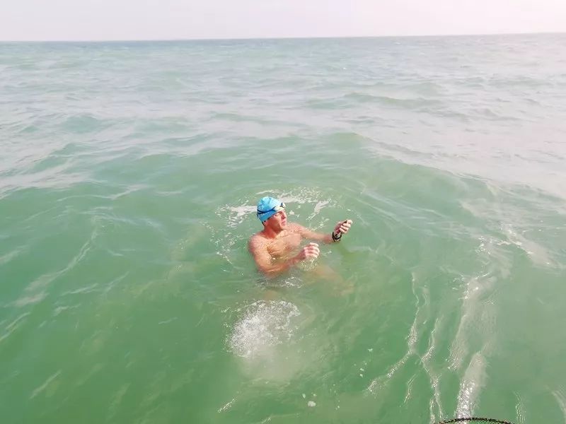 2024 东方鲲鹏泳渡大亚湾正在报名