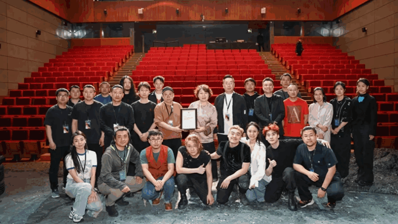 創新演繹經典 詮釋青春張力北京人藝話劇《哈姆雷特》亮相澳門