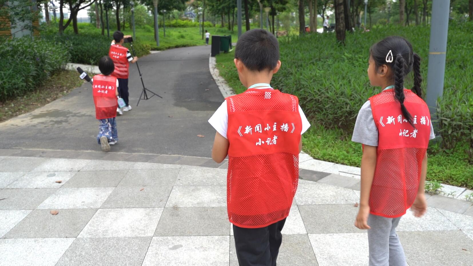 《新闻小主播》欢乐六一，童真绽放