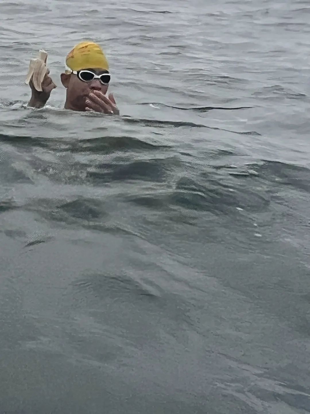 2024第四届东方鲲鹏横渡大亚湾 再创历史新纪录