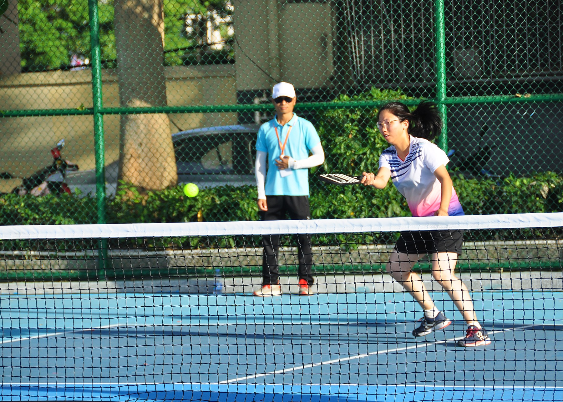 国内外64个队近1000人云集封开PK“论剑” 2024年大湾区（肇庆·封开）乡村振兴“杏花宾馆杯”匹克球公开赛见分晓