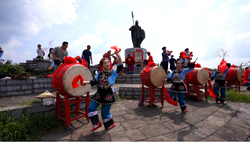 传承苗族文化、弘扬苗族精神—2024年“蚩尤坛与蚩尤祭”祭祀大典在湖南凤凰县山江镇隆重举办