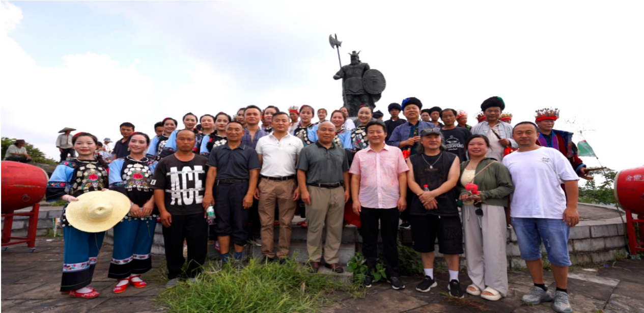 传承苗族文化、弘扬苗族精神—2024年“蚩尤坛与蚩尤祭”祭祀大典在湖南凤凰县山江镇隆重举办