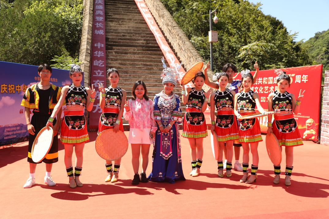 《姐妹共筑长城的音乐传奇》 一一2024国庆75华诞《情韵东江湖》在响水湖长城唱响