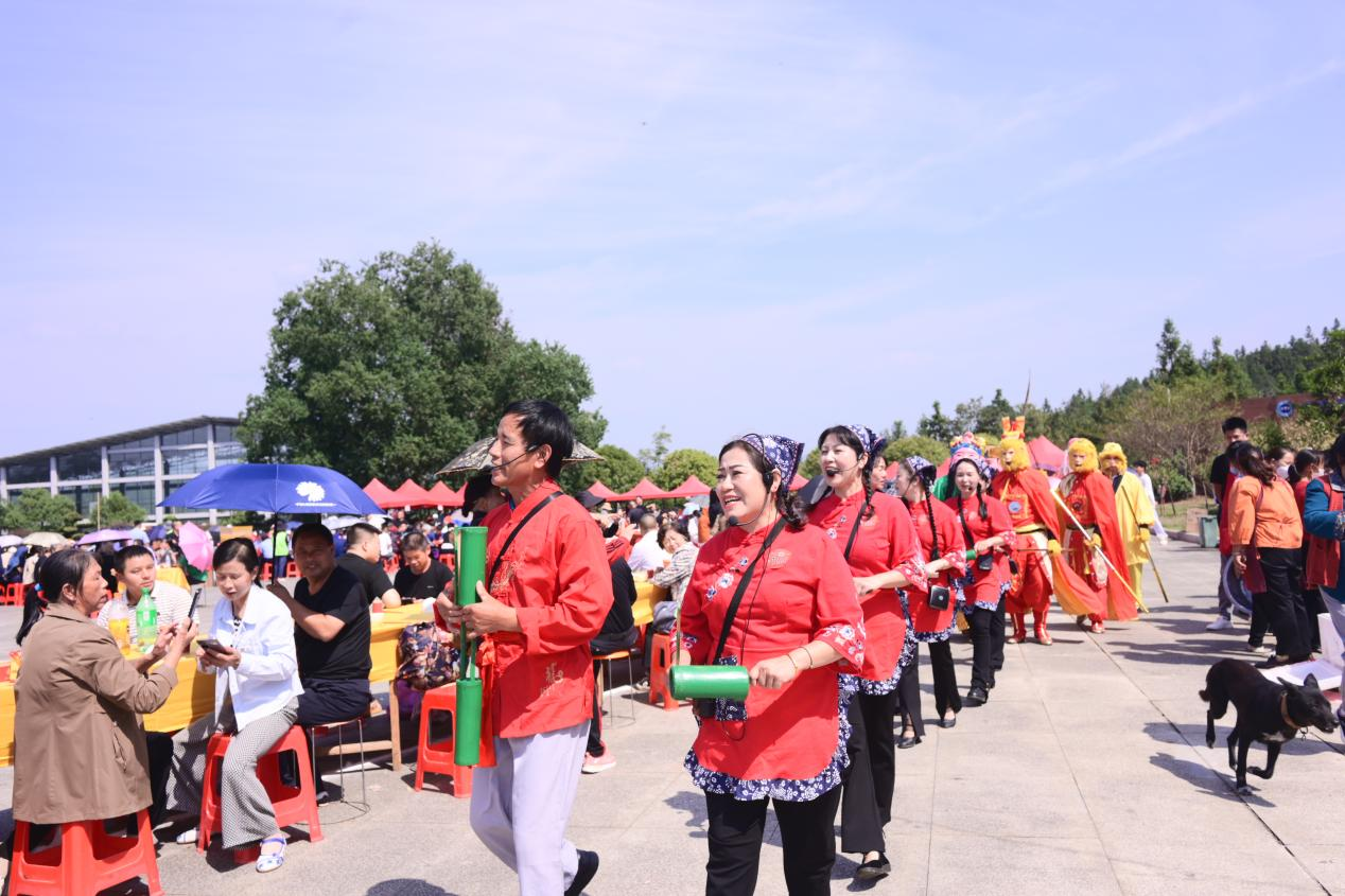摆起长寿宴 喜迎八方客! 铜鼓第八届长寿文化旅游节盛大开幕