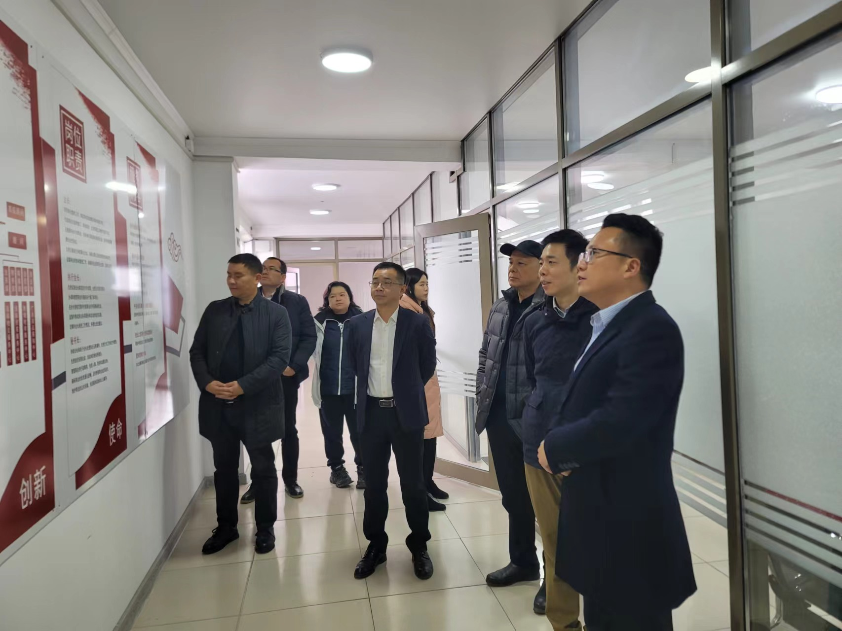 中国贸促会驻中亚代表处首席代表陈鸿强一行到访中亚广东总商会(吉尔吉斯粤商会)
