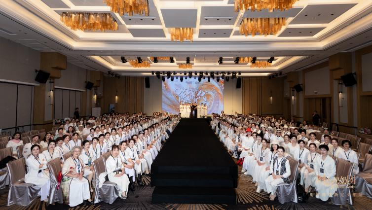 时尚奶奶团集训营深圳站成功举办，彰显熟龄女性风采