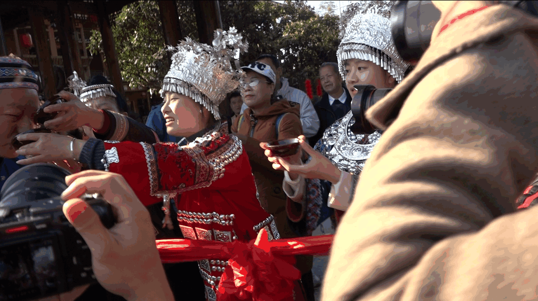 岩脚古村齐欢庆、侗族百姓过大年