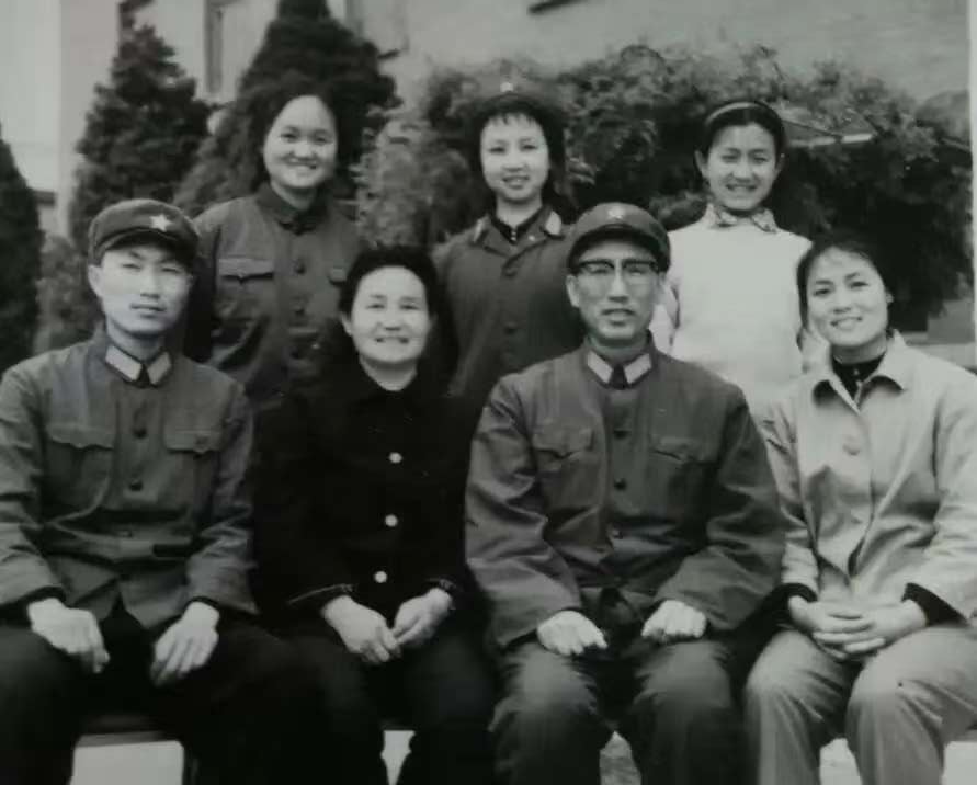 澳门《红刊》杂志创办人黄光宇:让澳门“红”的薪火传向未来