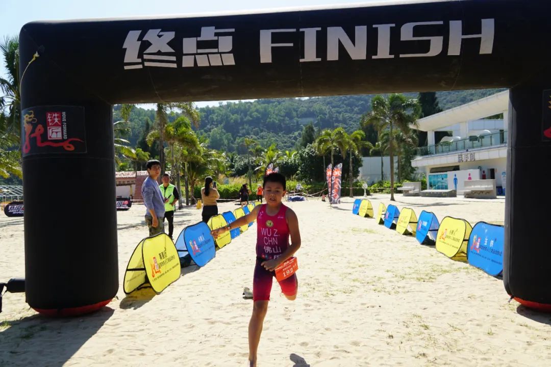 深圳首届 SWIM RUN  大赛圆满落幕 ,勇者逐浪展风采