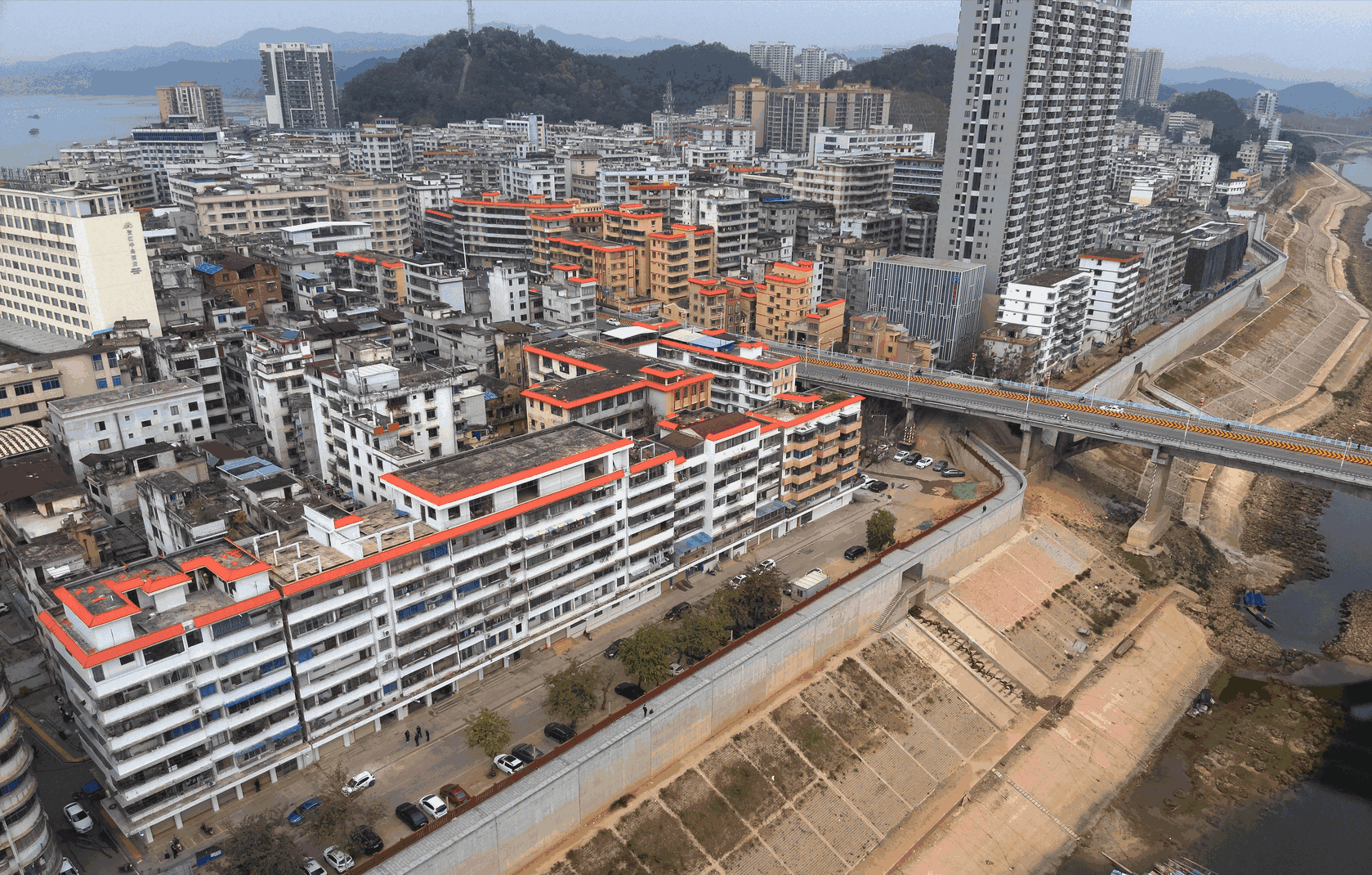 封开江口风貌提升、春意盎然中的“新生”