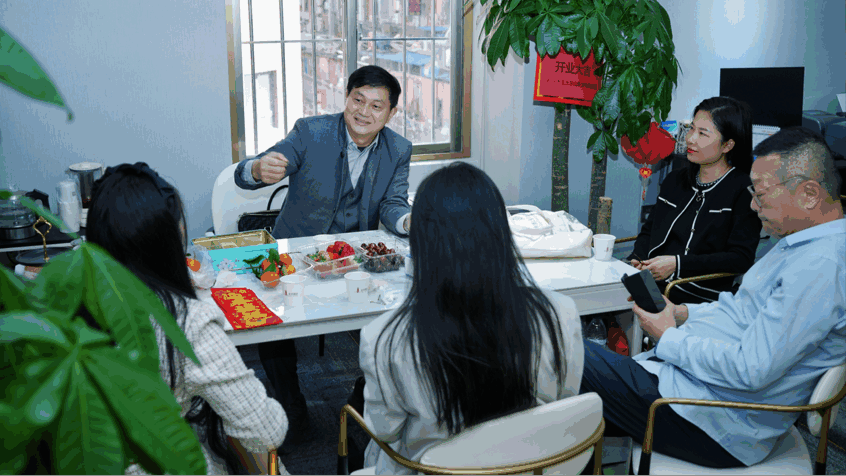 广东省拍卖业协会与金里珠宝共贺新春、推动玉文化发展