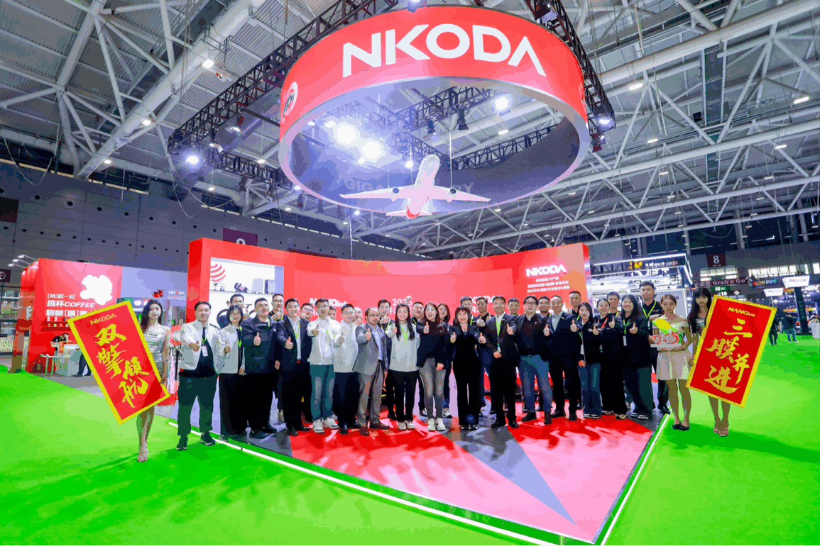 纳科达双核智造领跑 、深圳车展掀汽车膜革新浪潮