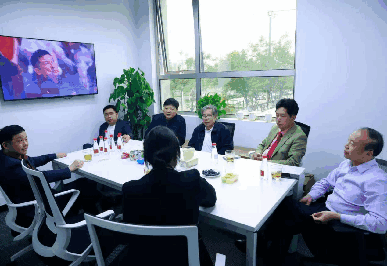 《东方魅力 城市形象栏目》传承家文化篇  传承宗亲文化 走访特色企业