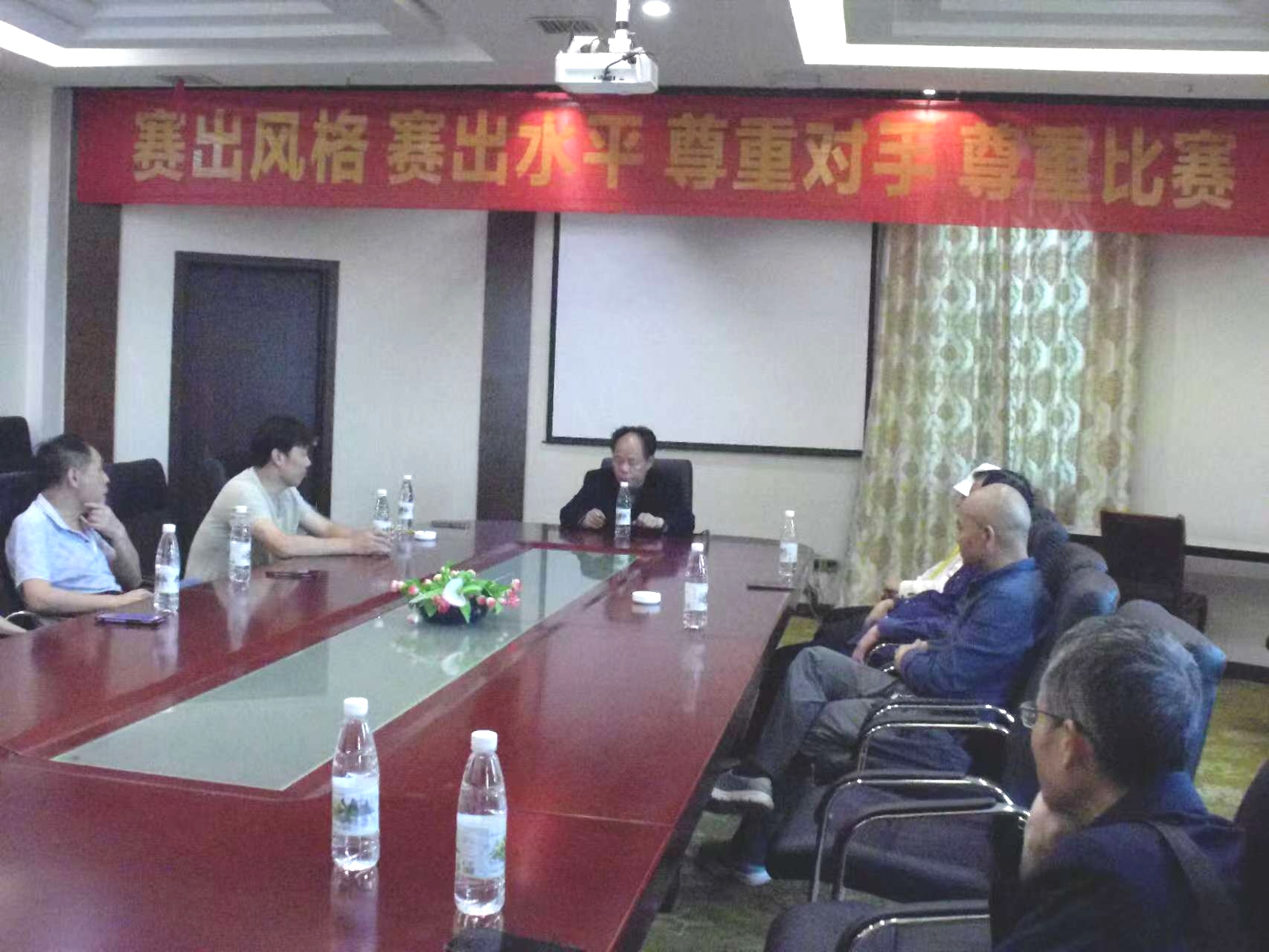 "蜂"采棋牌乐 健康趣生活——2025年沅陵县"紫荆堂"蜂业杯棋牌趣味友谊赛圆满收官