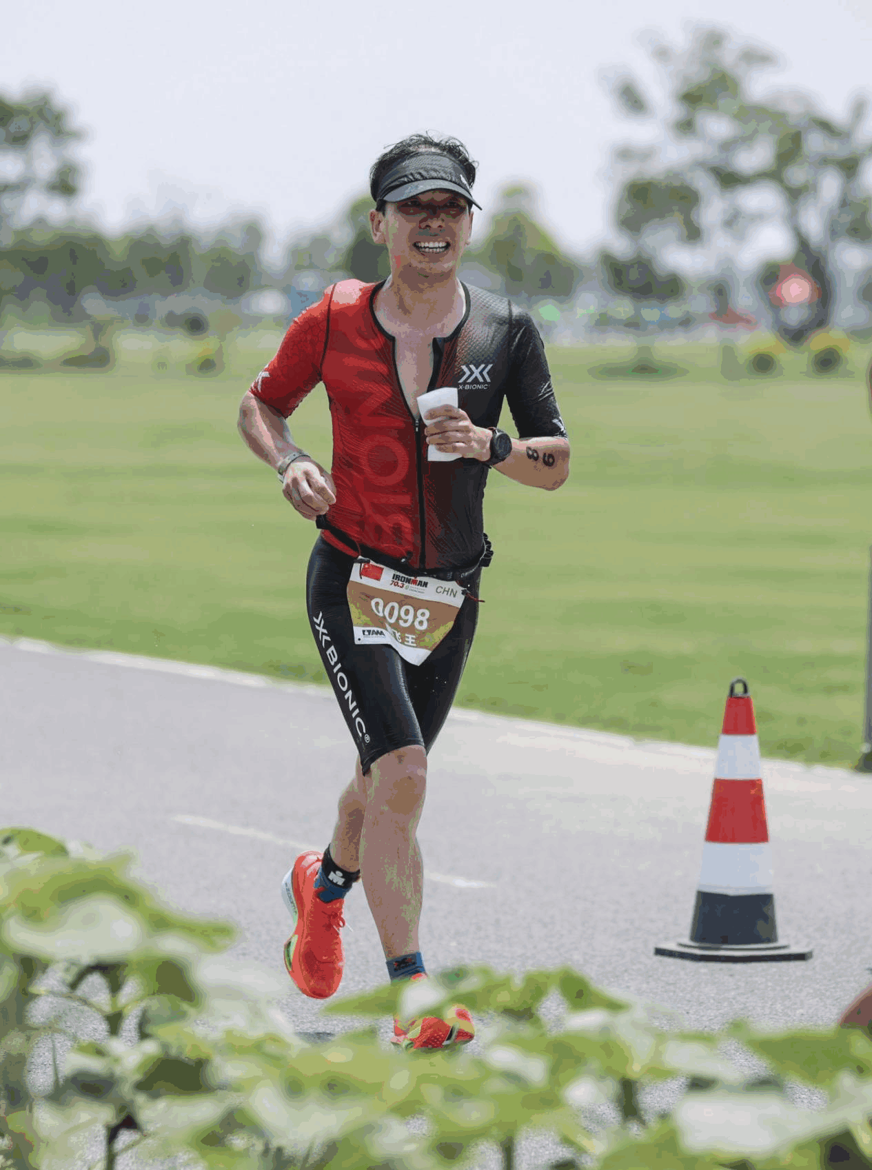 “鲲鹏径”全球铁人传奇之王鹏飞