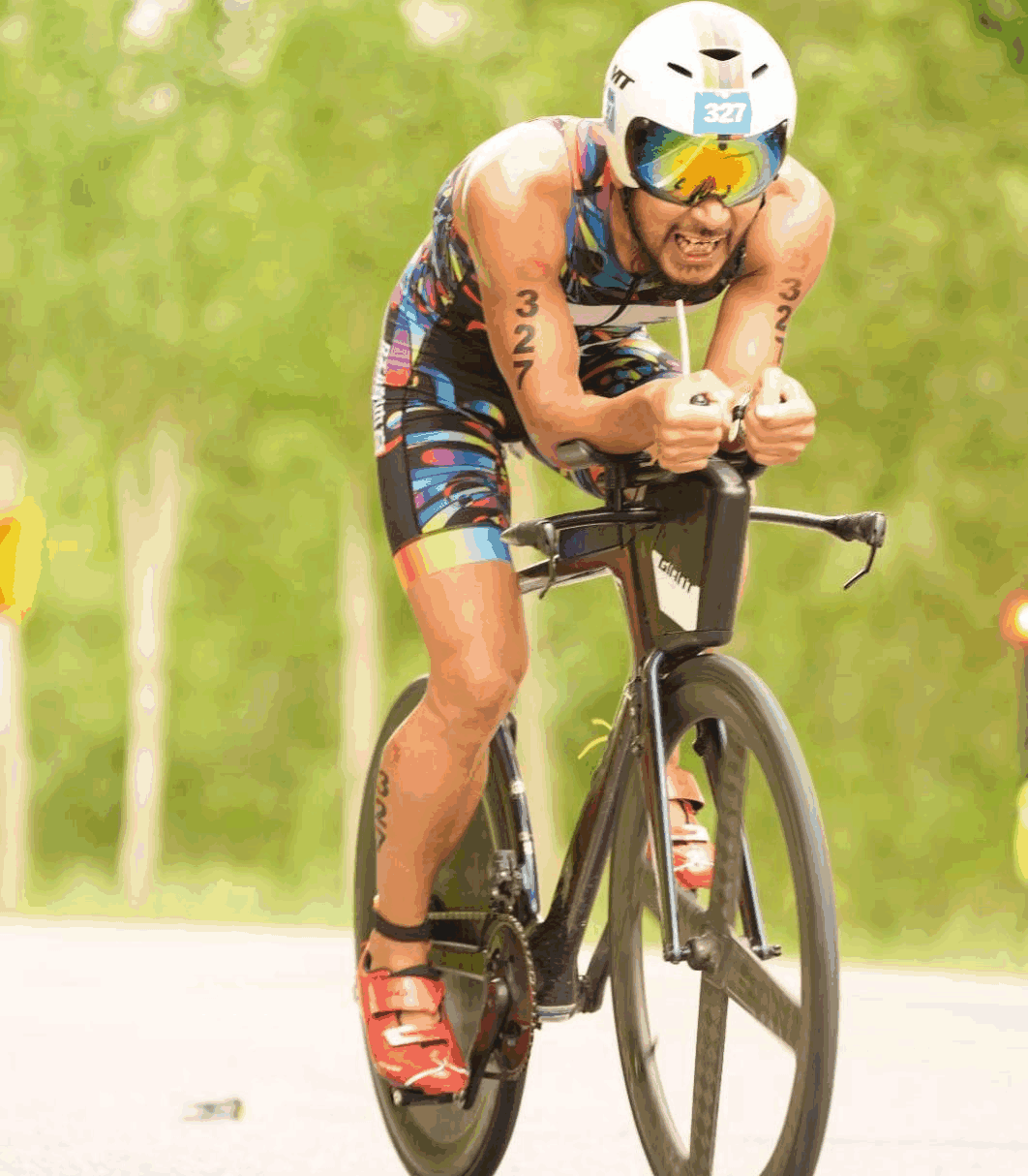 “鲲鹏径”全球铁人传奇之铁人觉醒：李郴的跨界人生与运动哲学重构