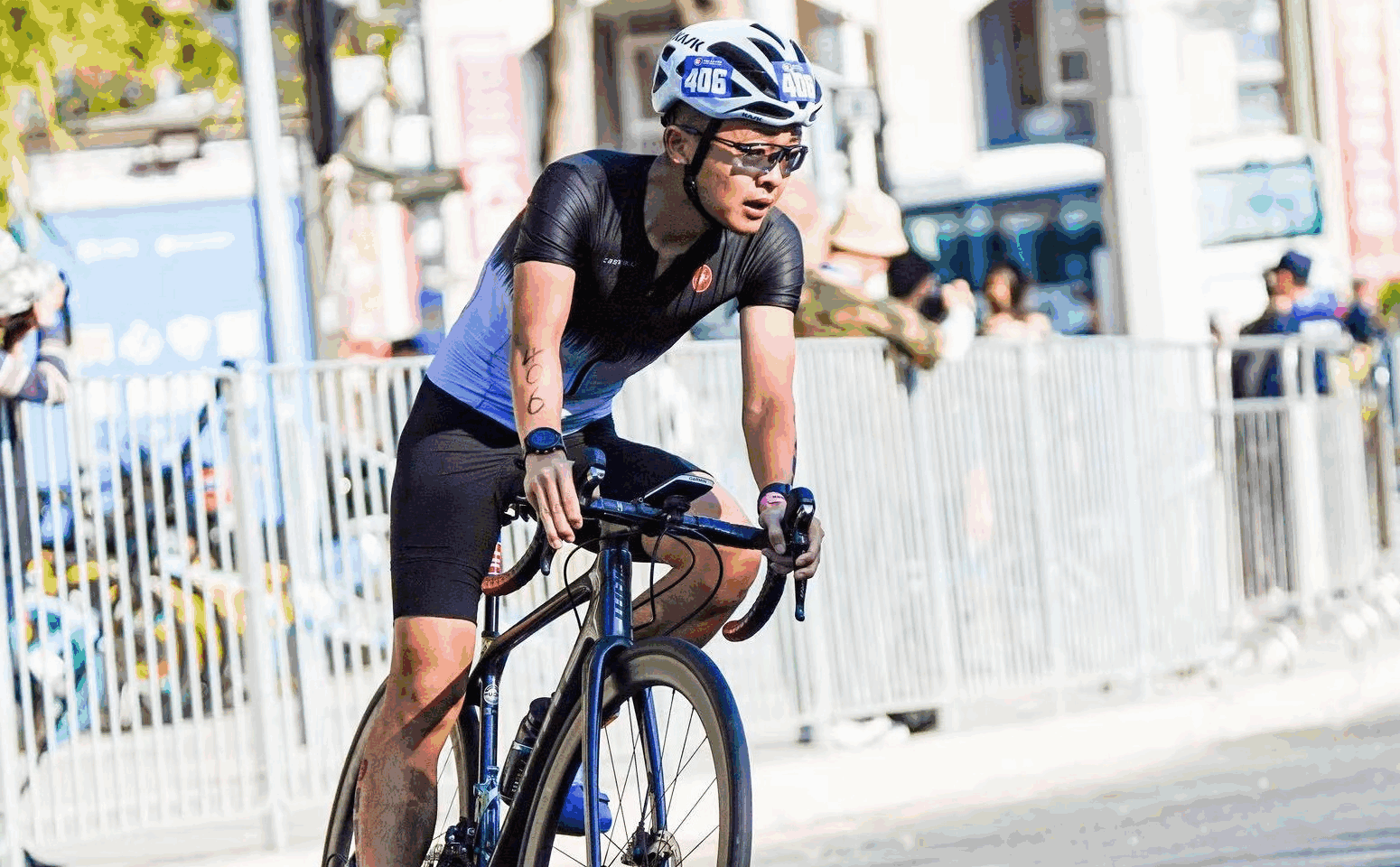 “鲲鹏径”全球铁人传奇之丁寻