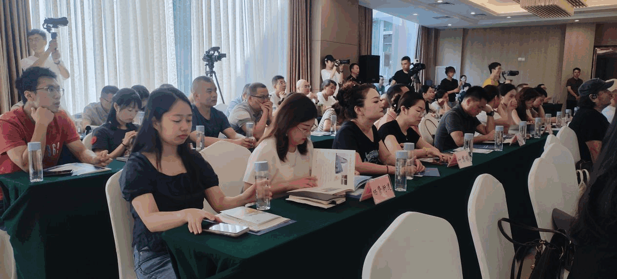 金堂文创出手:微短剧《三七花开》《燃了,我的飞天梦》热启动