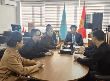 中亚广东总商会陪同中国贸促会中亚代表处拜会吉尔吉斯国家工商会